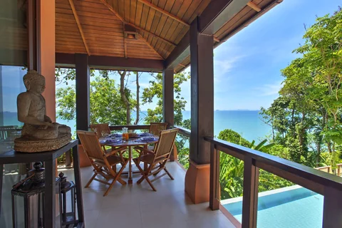 Ocean view from the upstairs outdoor dining table